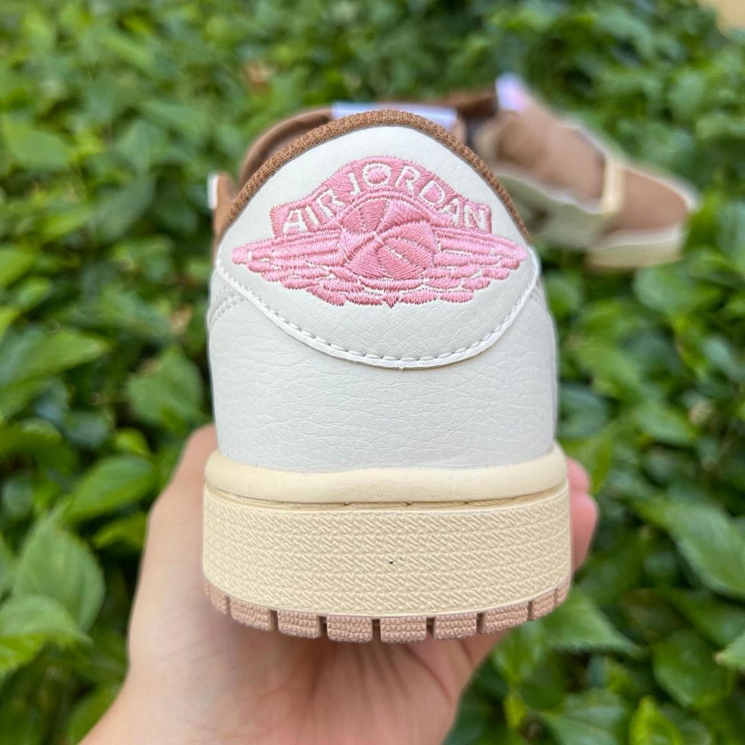 Nike Air Jordan 1 Low OG SP Travis Scott Reverse Mocha DM7866-162 Brown Cream Reverse Swoosh Sneakers