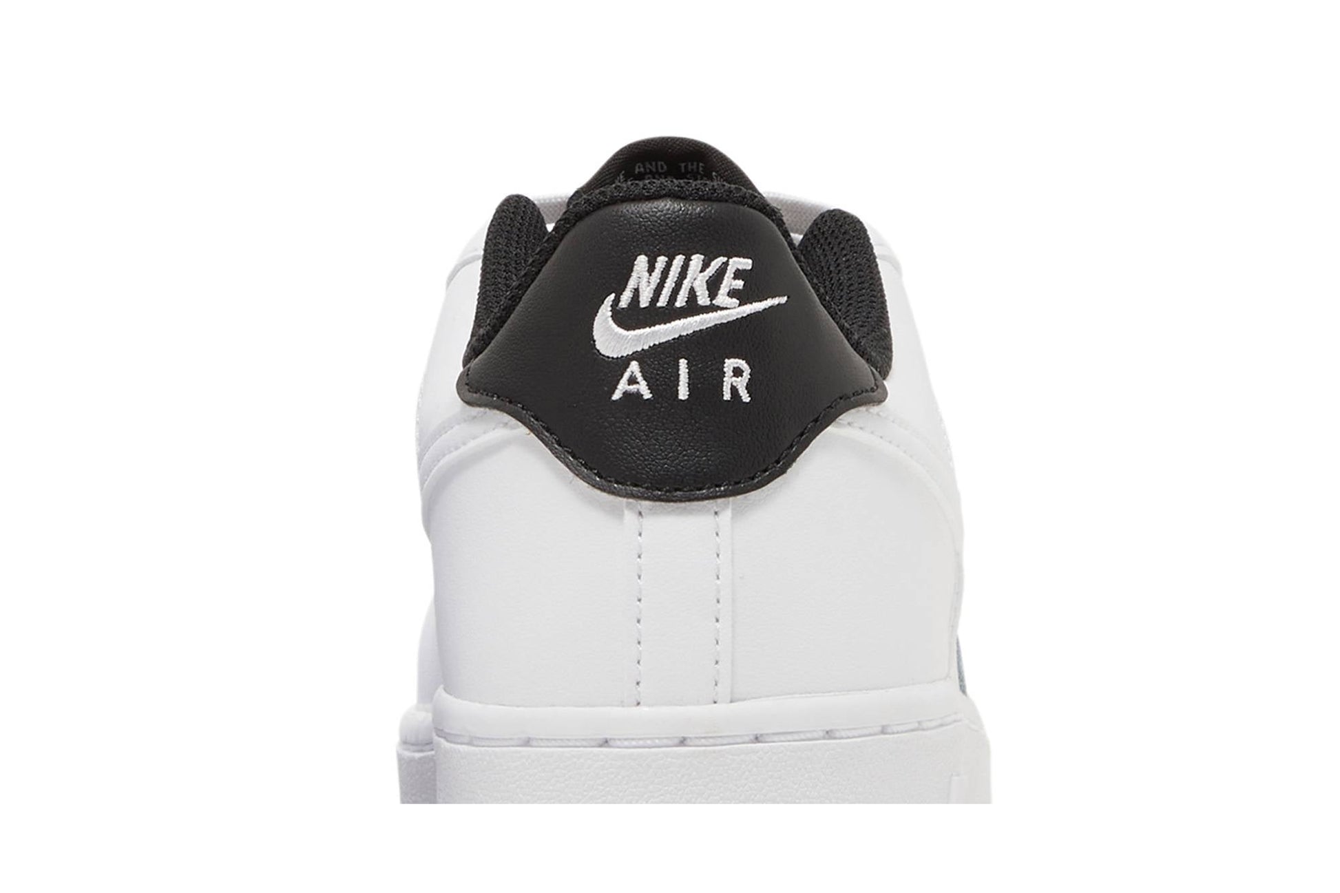 ( Youth ) Nike Air Force 1 07 ESS GS White Black DV1331-100