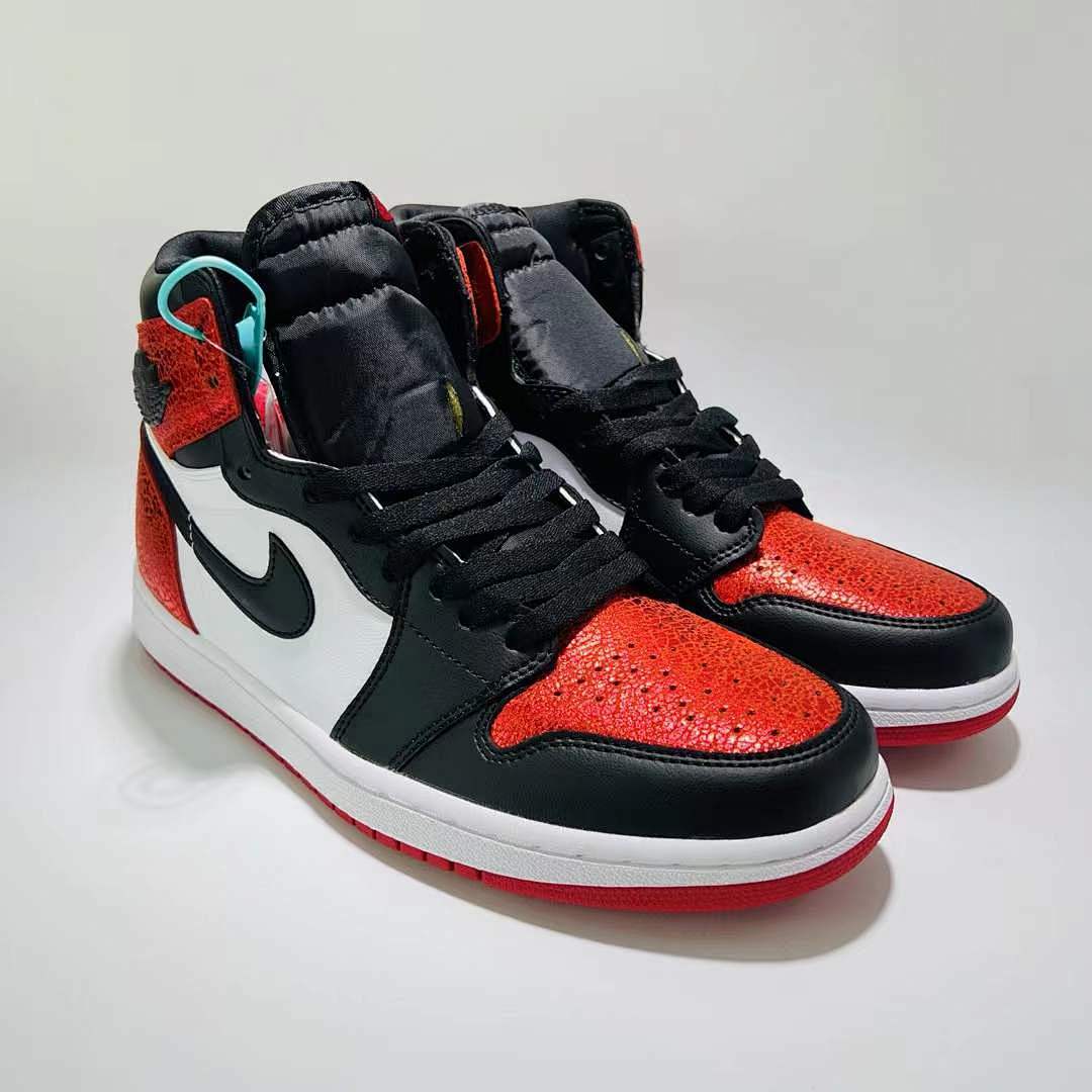 Nike Air Jordan 1 Retro High OG Black White Red Cracked Patent Leather Sneakers