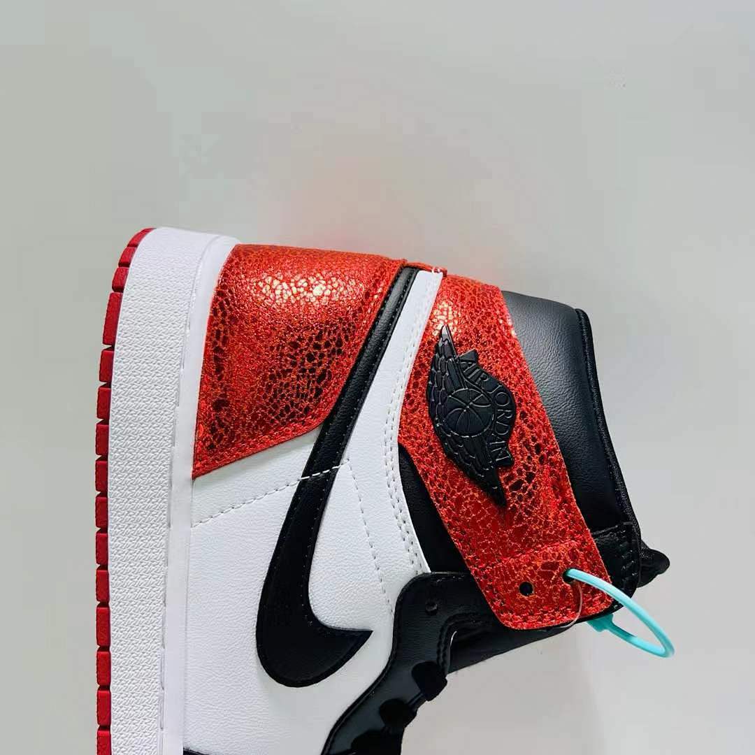 Nike Air Jordan 1 Retro High OG Black White Red Cracked Patent Leather Sneakers