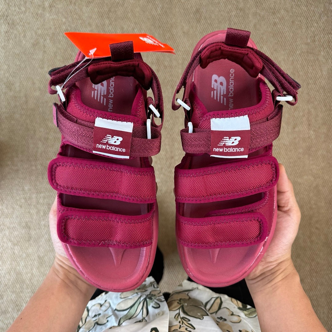 New Balance Caravan Multi Sandals Deep Red SUFMMOC2