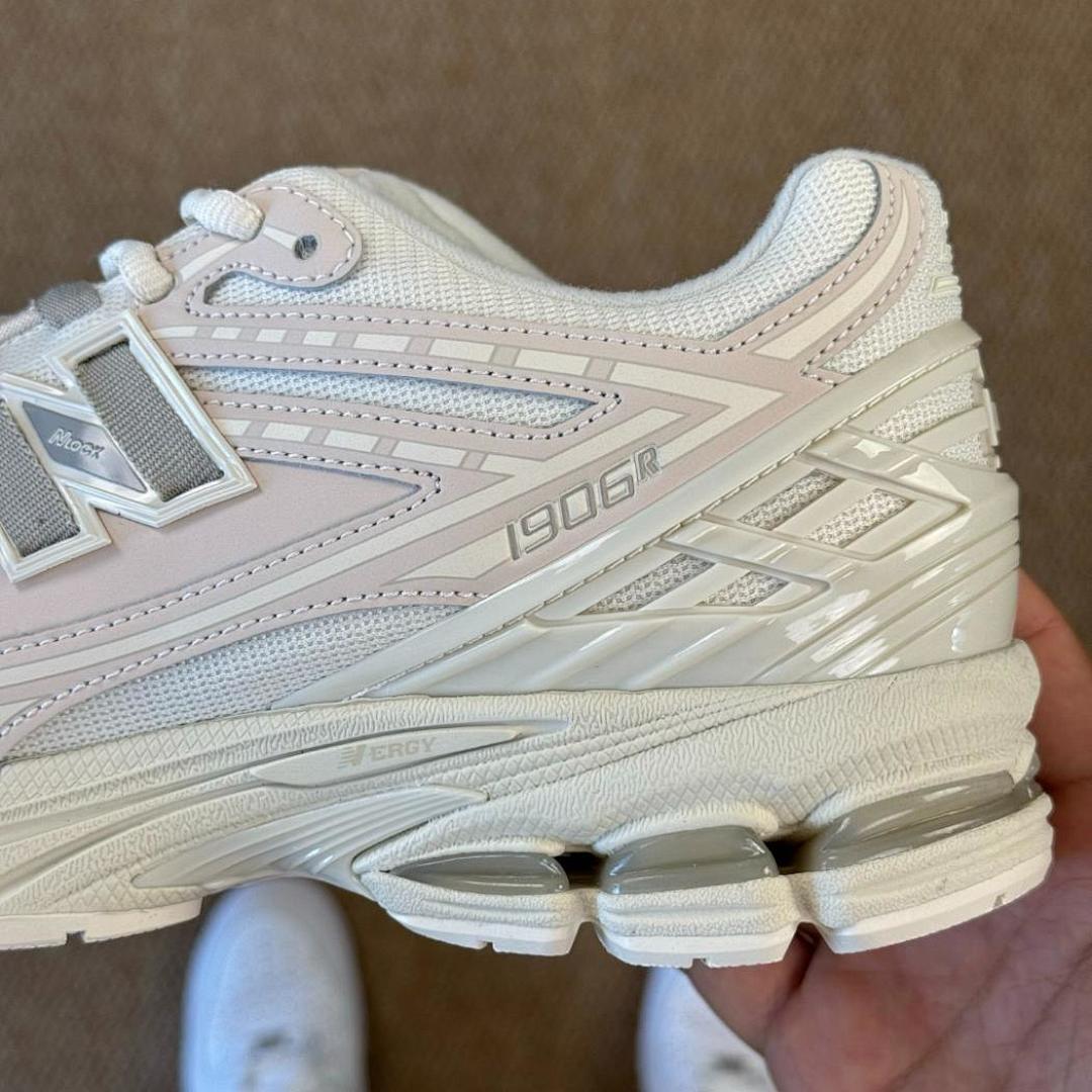 New Balance 1906R White Angora M1906RL