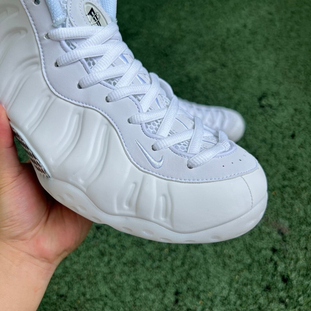 Nike Air Foamposite One White Light Photo Blue 314996-100