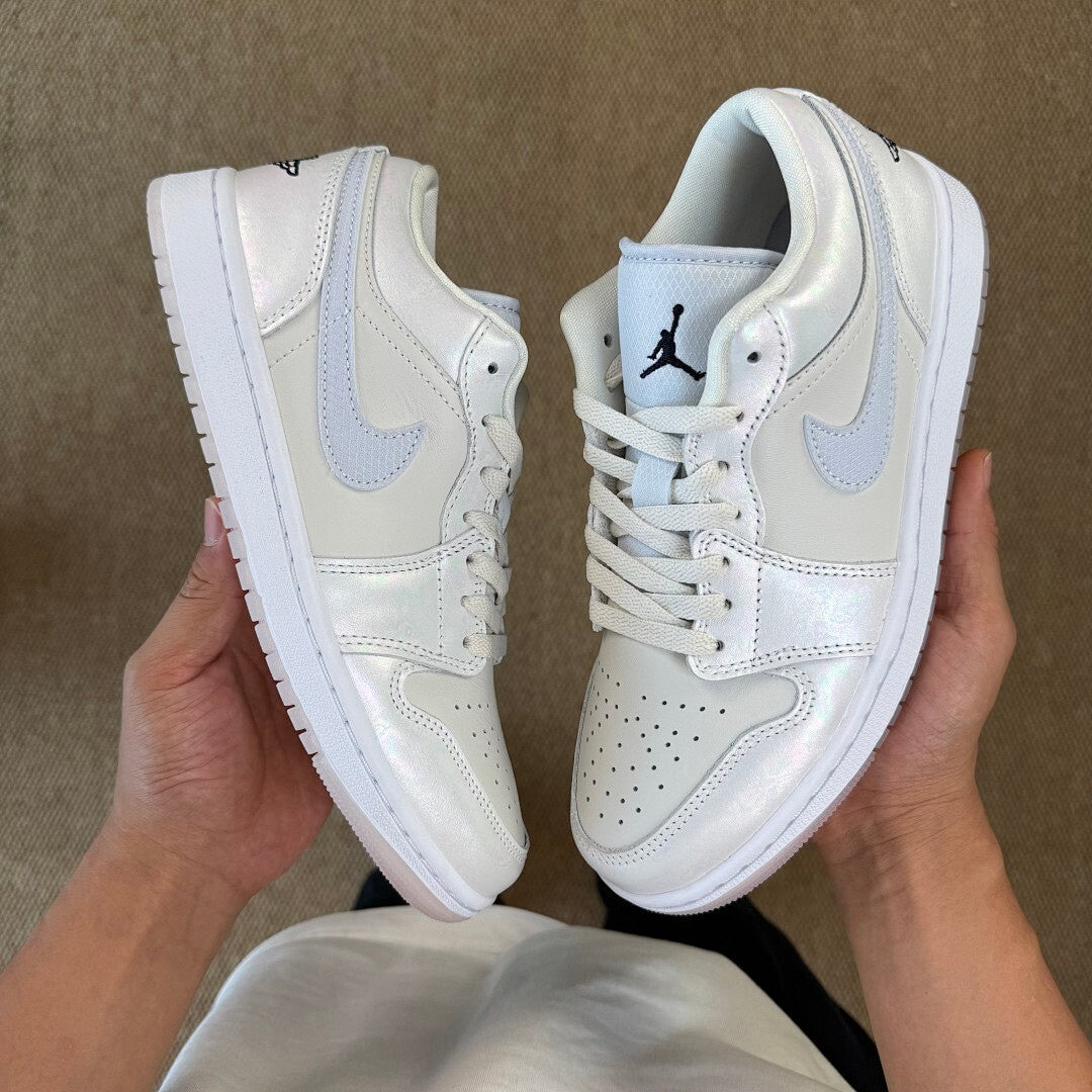 Air Jordan 1 Low SE White Iridescent Pink Foam Light Blue DX4376-180