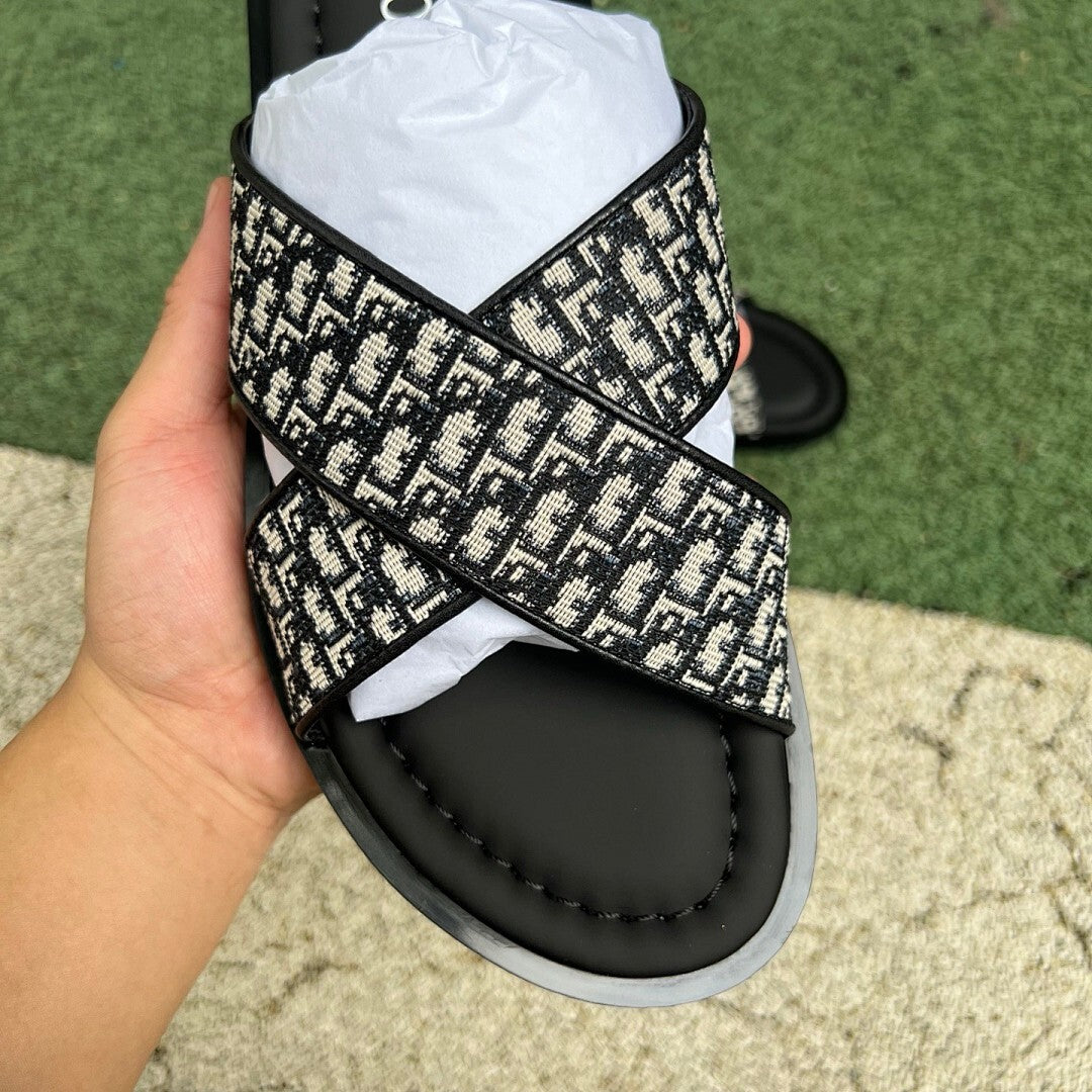 Dior Explorer Sandal Black and Beige Dior Oblique Jacquard 3SA128ZNV_H961