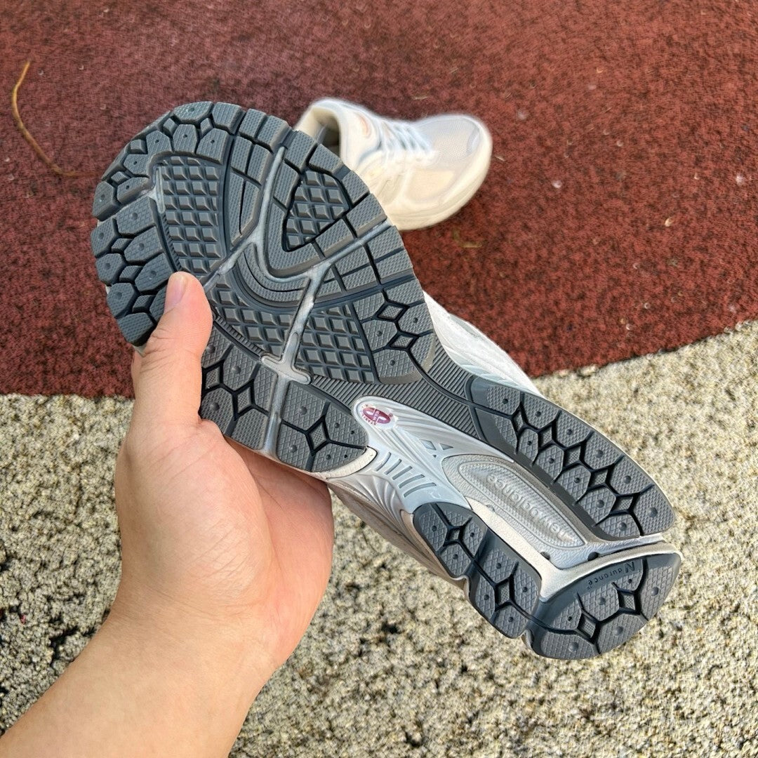 New Balance 2002R Rain Cloud M2002RCD