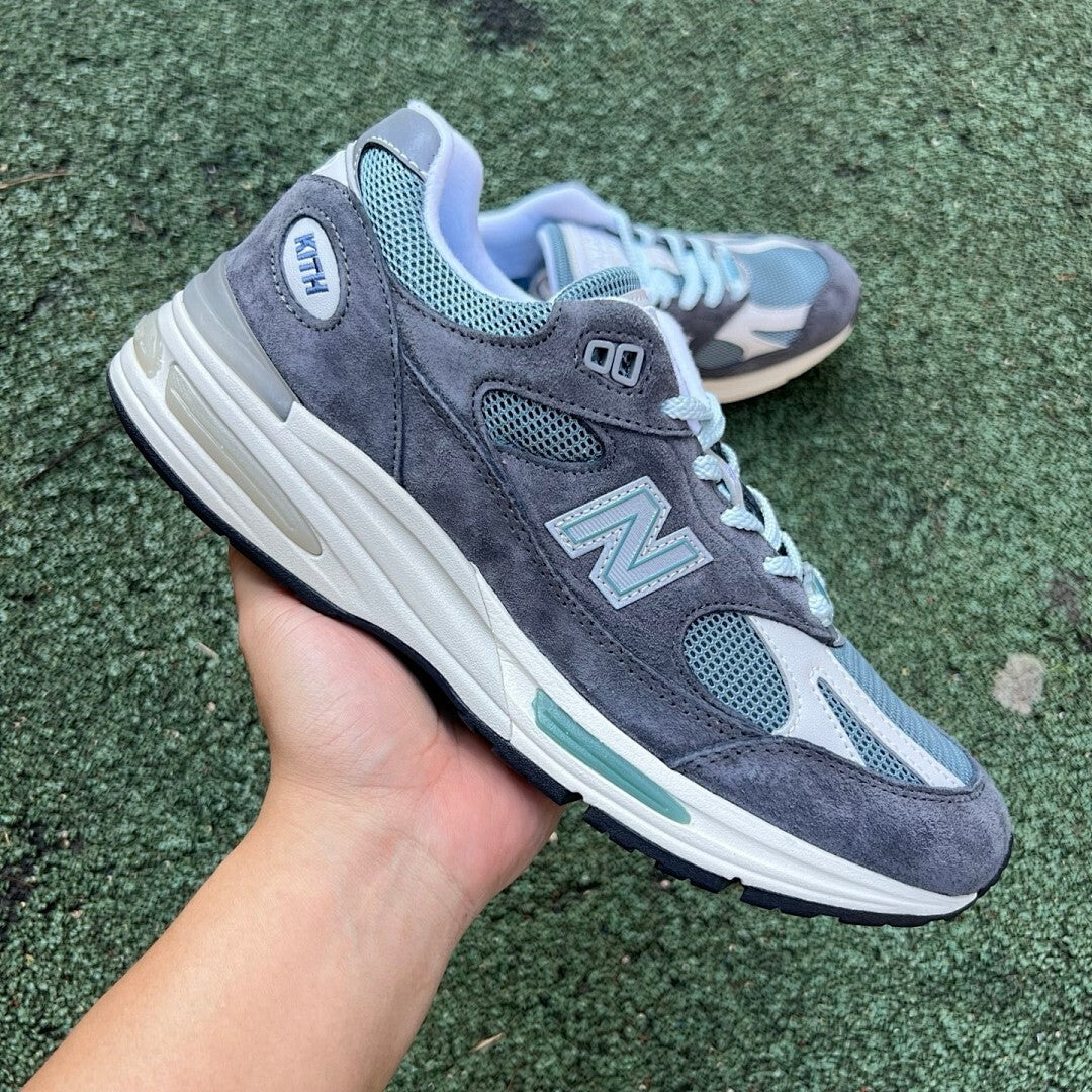 Kith x New Balance 992 "Kithmas" Anthracite Teal M992KH