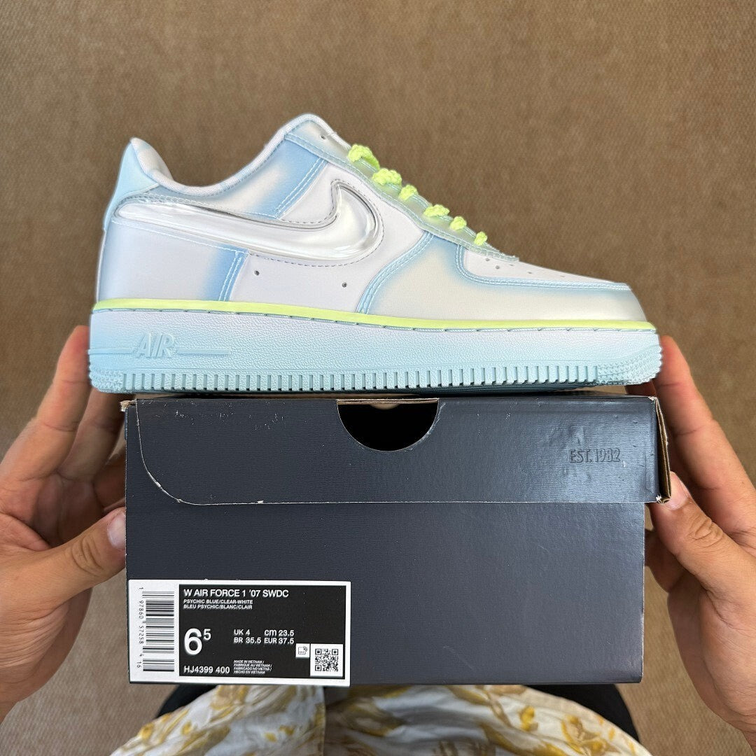 Nike Air Force 1 '07 SE Glacier Ice Barely Volt CV1724-400