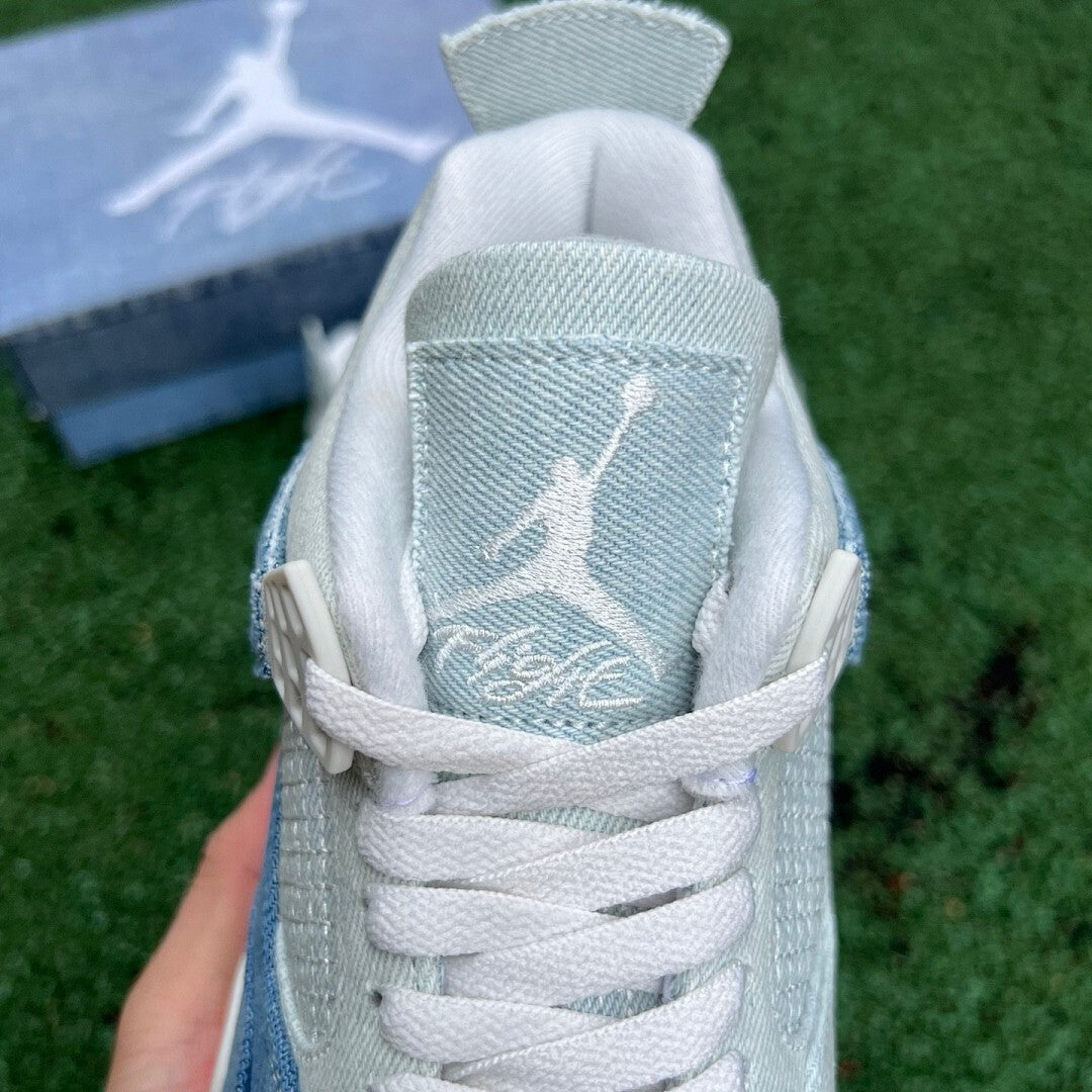 Air Jordan 4 Retro Light Blue Denim White Gum
