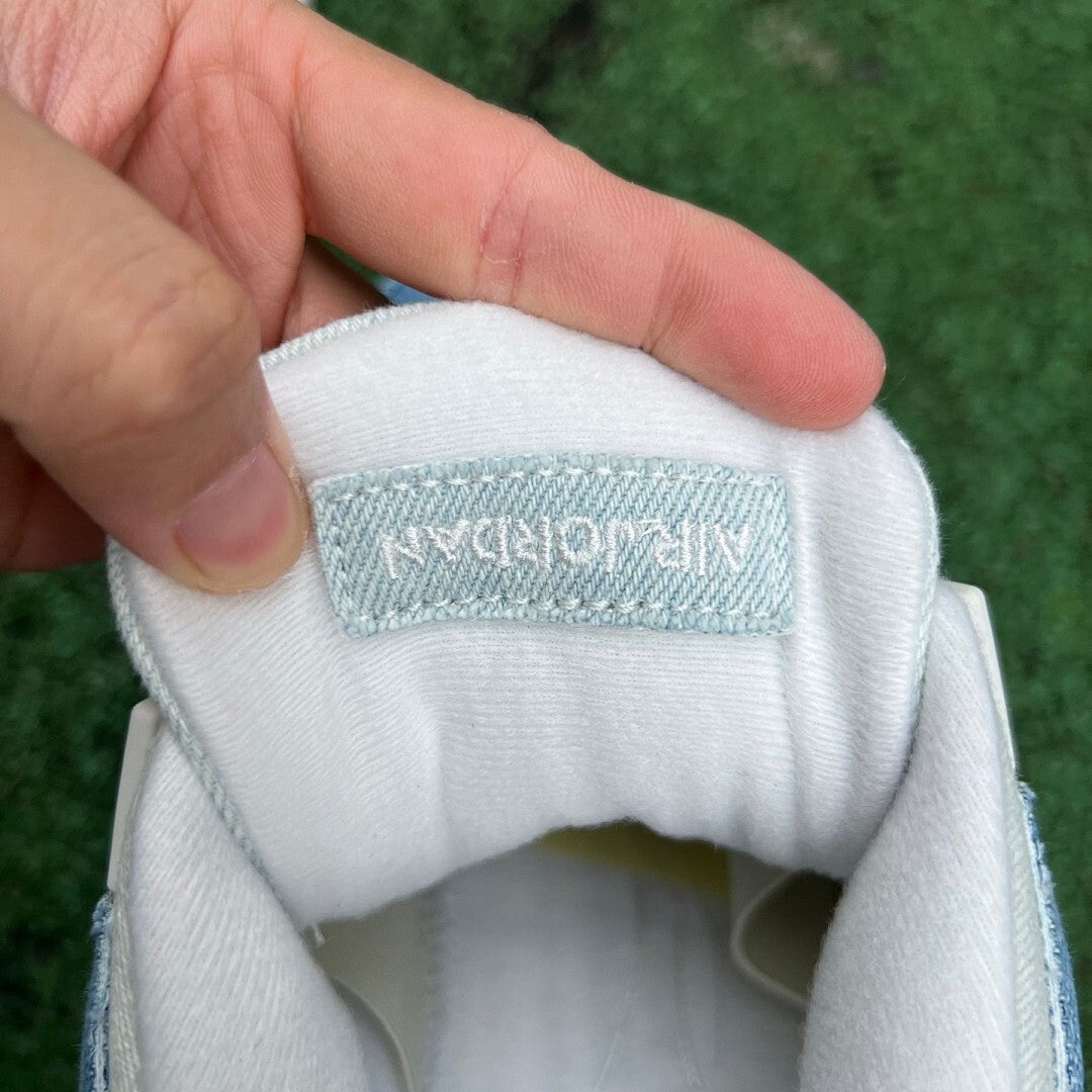Air Jordan 4 Retro Light Blue Denim White Gum