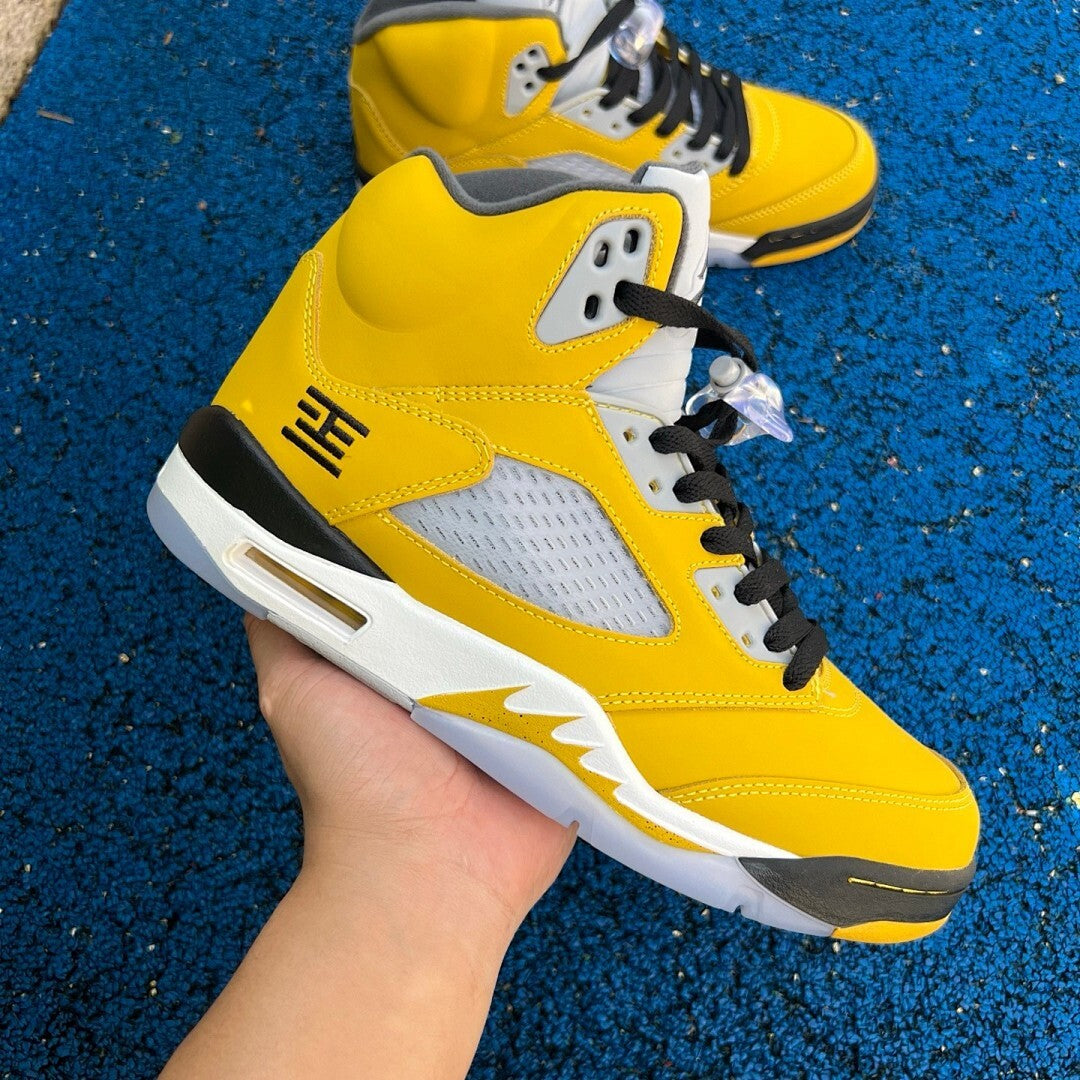 Air Jordan 5 Retro SP 'Michigan' Varsity Maize CQ9549-704