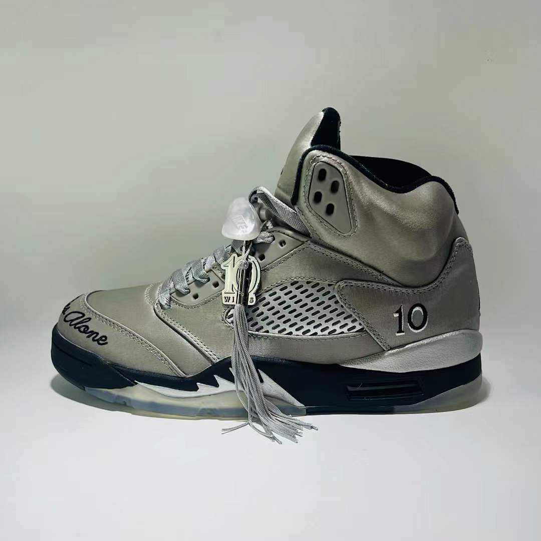 Nike Air Jordan 5 Wings 'Family Flies Alone' Light Grey Black Sneakers AO2410-010