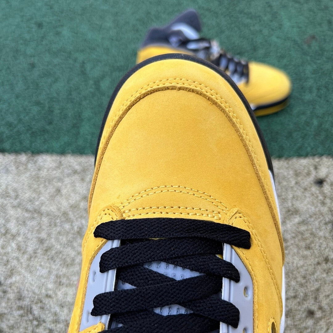 Air Jordan 5 Retro University Gold CT8480-700
