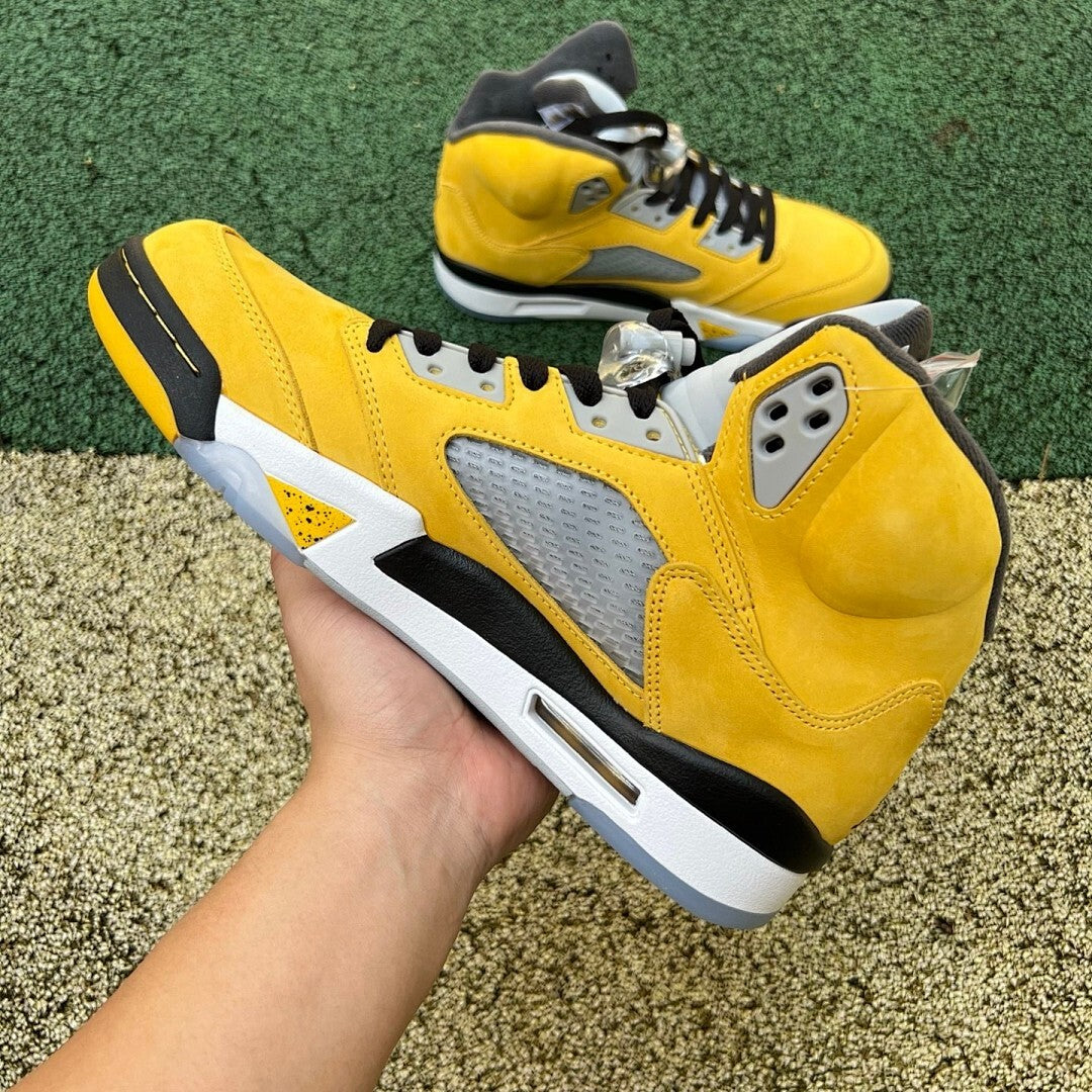 Air Jordan 5 Retro University Gold CT8480-700