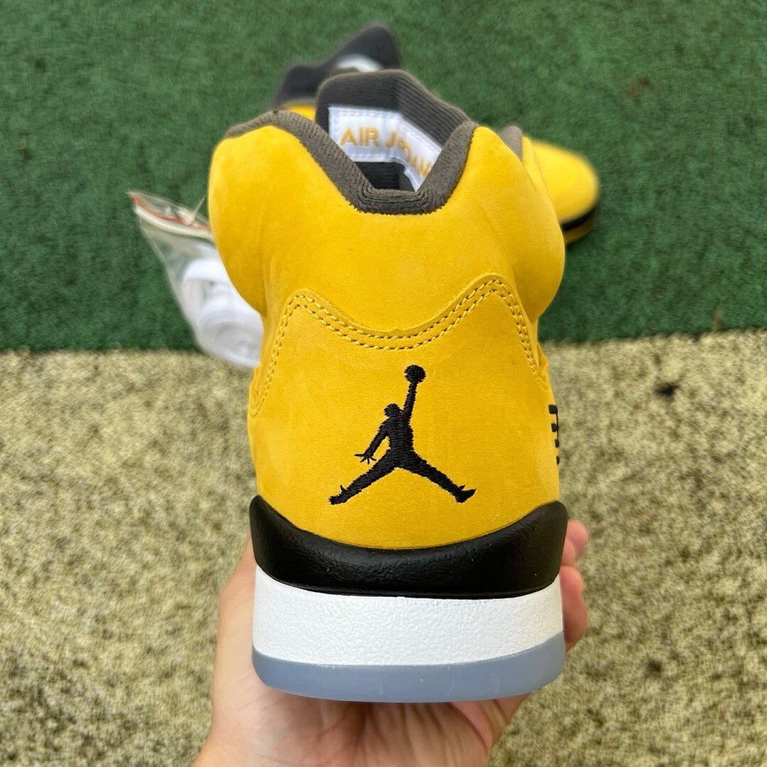 Air Jordan 5 Retro University Gold CT8480-700
