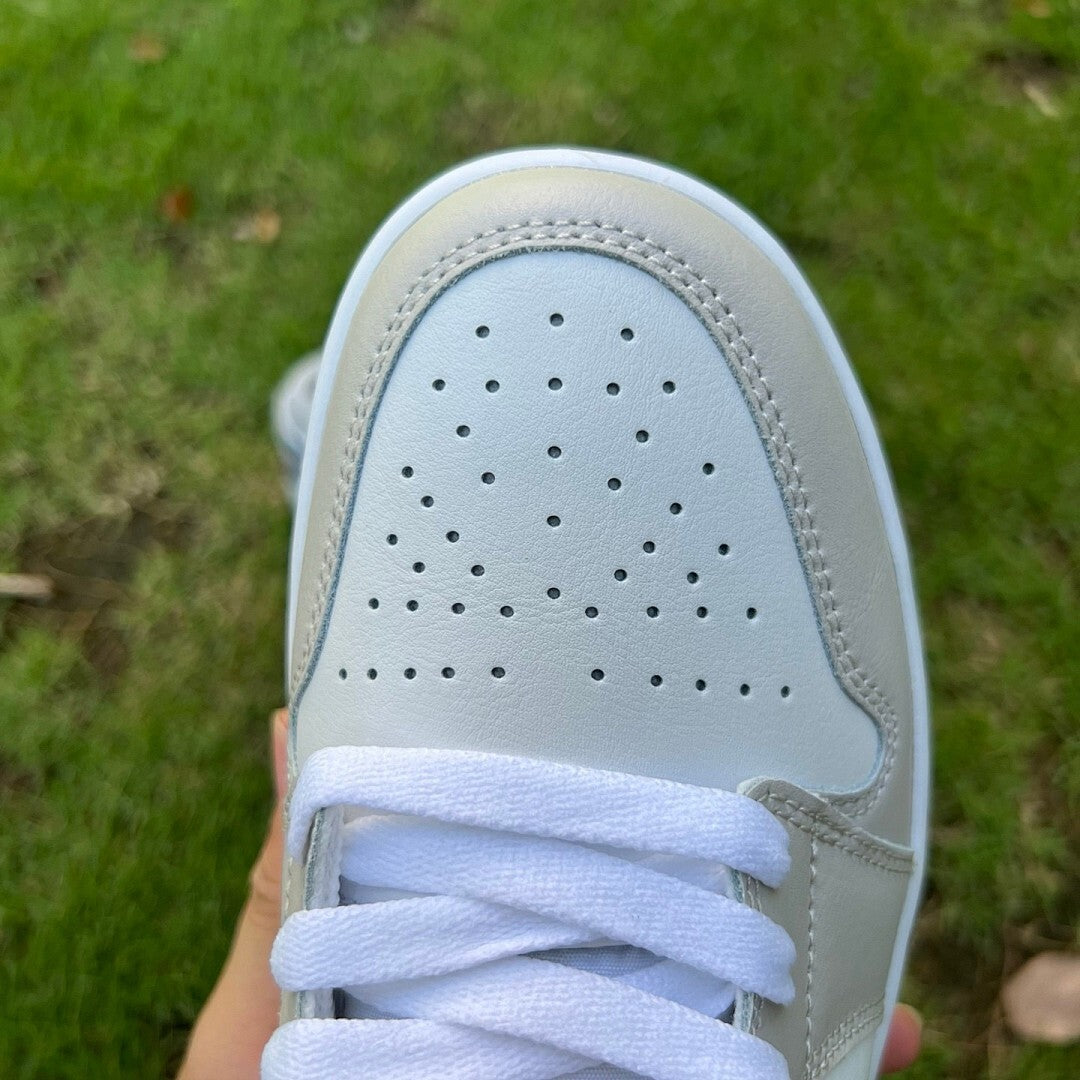 Air Jordan 1 Low Sail Black Gum Med Brown 553558-120