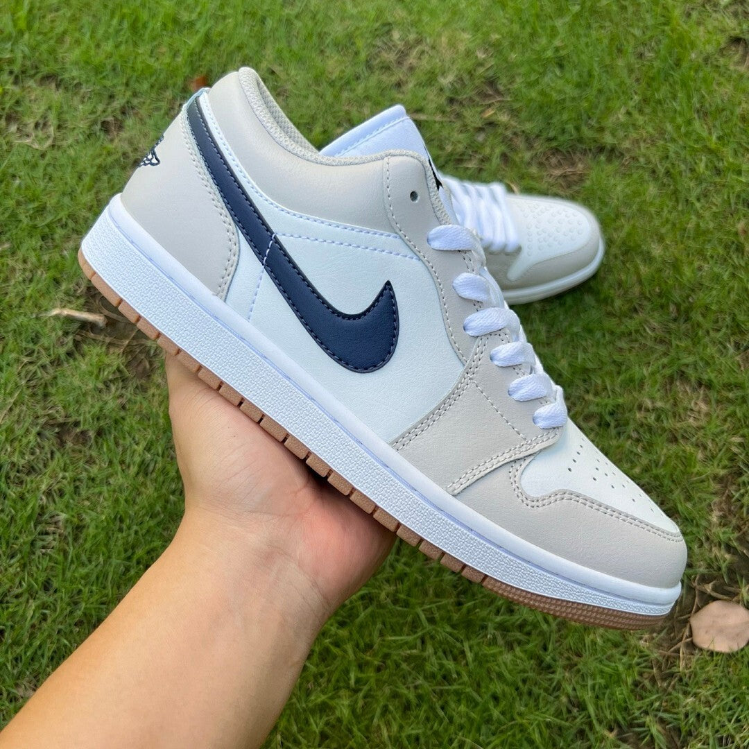 Air Jordan 1 Low Sail Black Gum Med Brown 553558-120