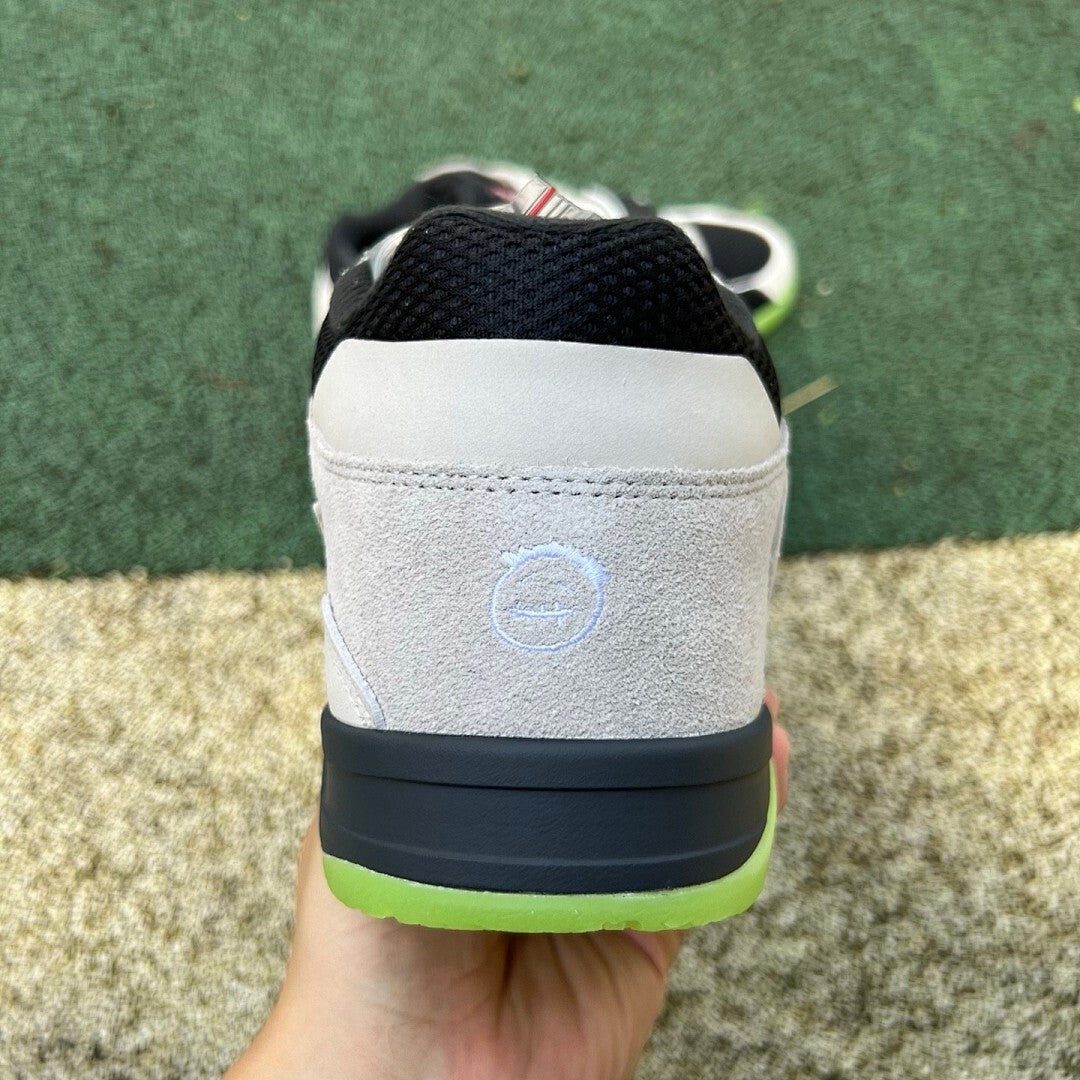 Nike Zion 2 Black Light Smoke Grey Volt Siren Red DV0527-060
