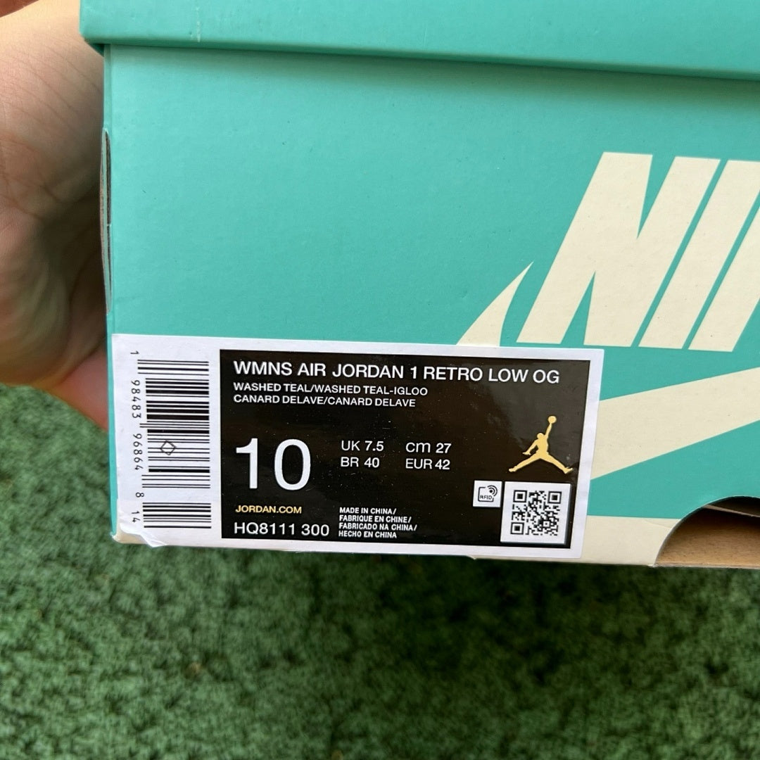 Air Jordan 1 Low SE Barely Green CZ0776-300