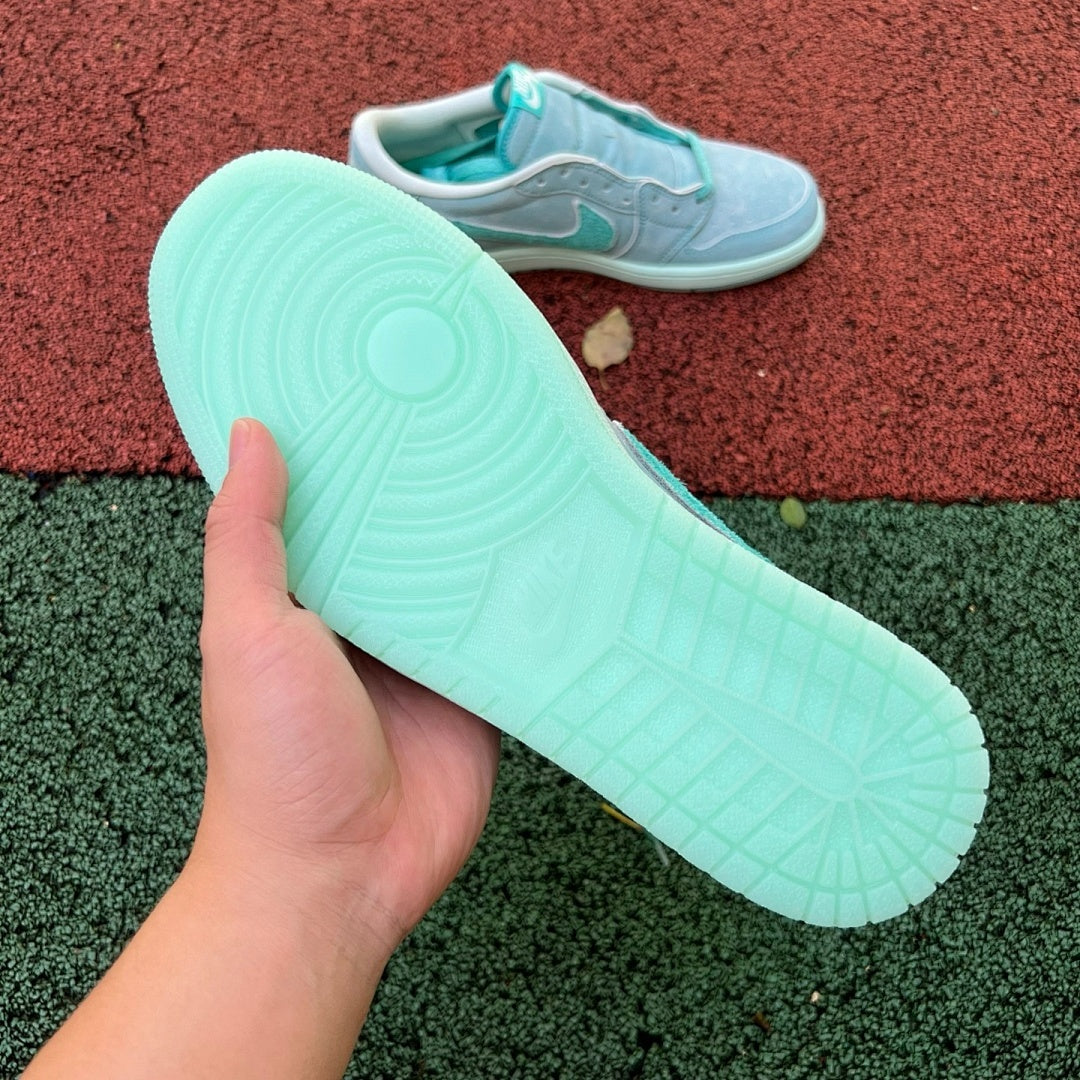 Air Jordan 1 Low SE Barely Green CZ0776-300