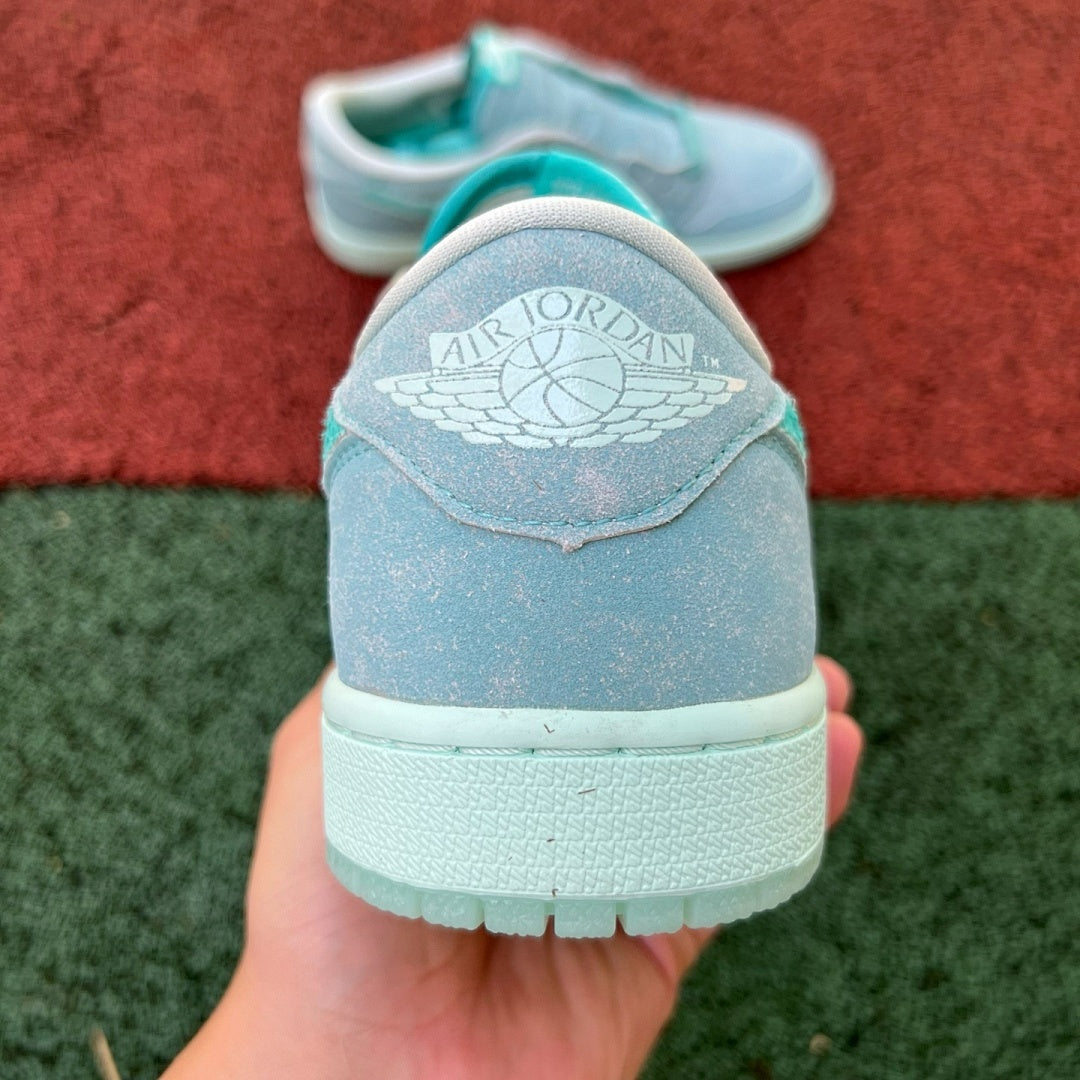 Air Jordan 1 Low SE Barely Green CZ0776-300