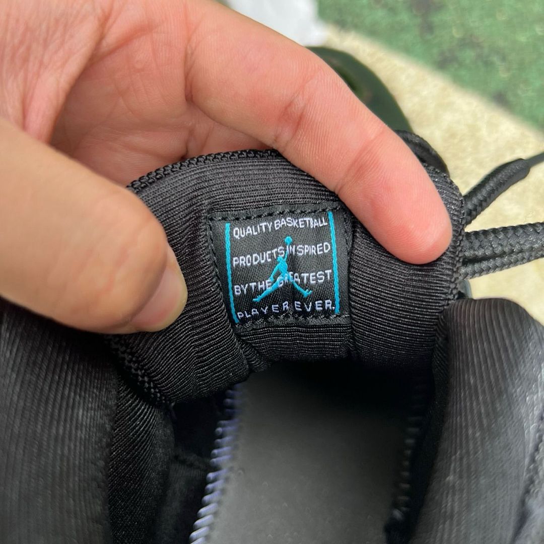 Air Jordan 11 Cap and Gown 378037-005