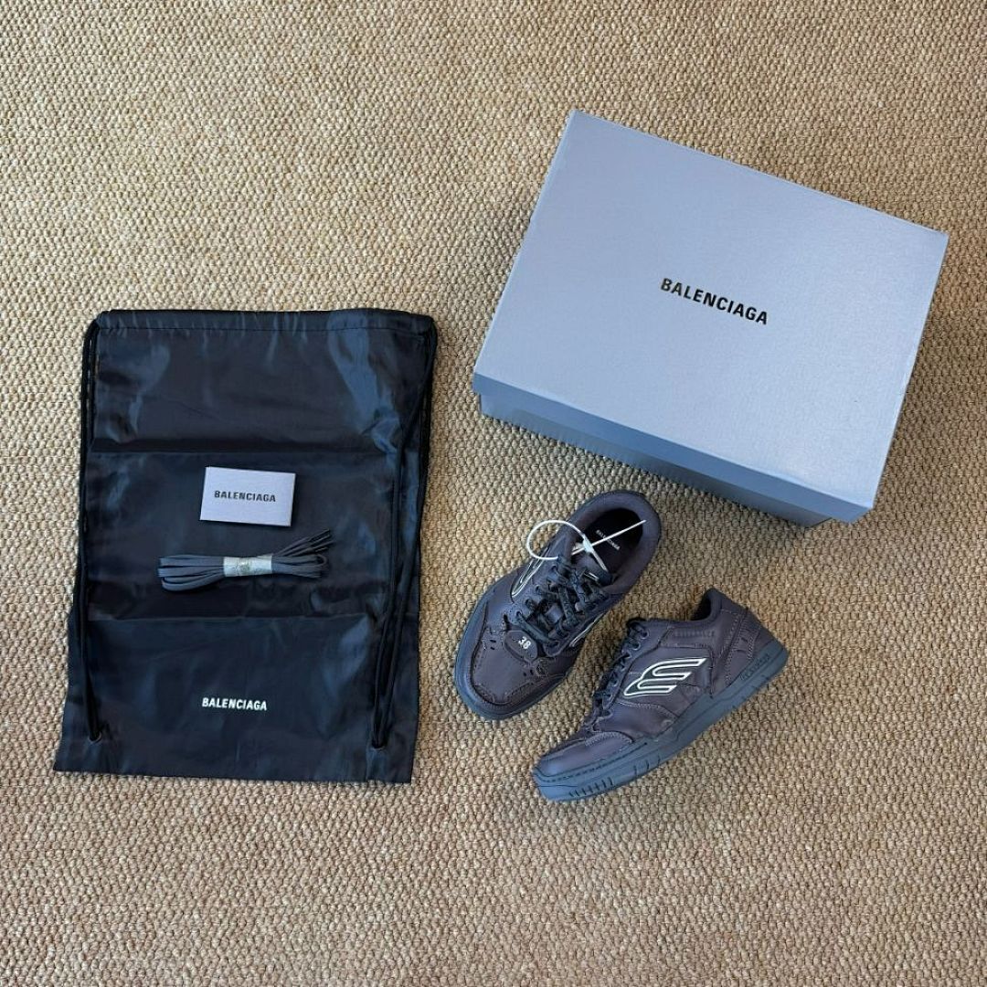 Balenciaga WORN-OUT Umbro Low Top Sneaker Grey 760920W5B701210