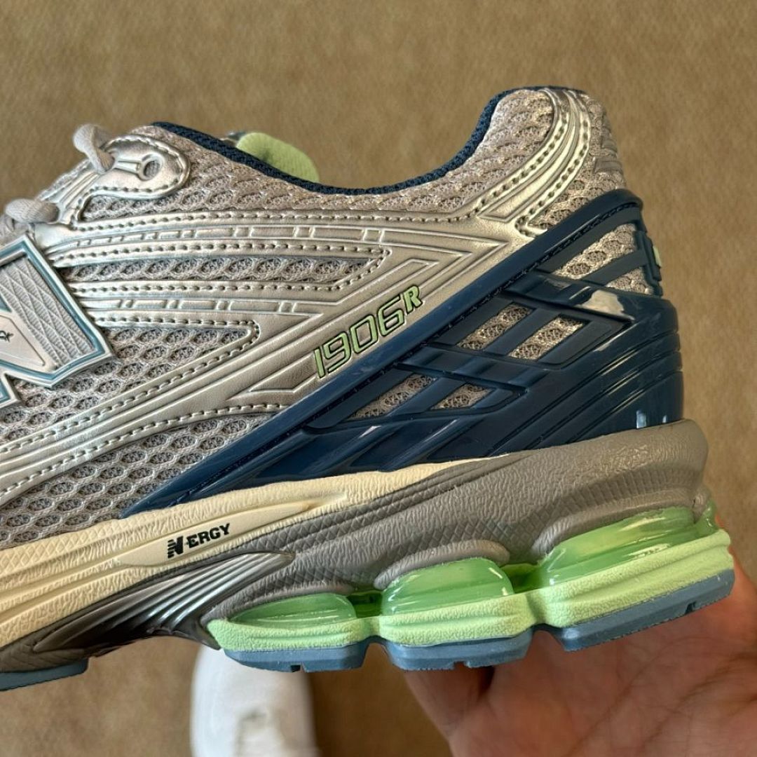 New Balance 1906R Metallic Silver True Blue M1906RB
