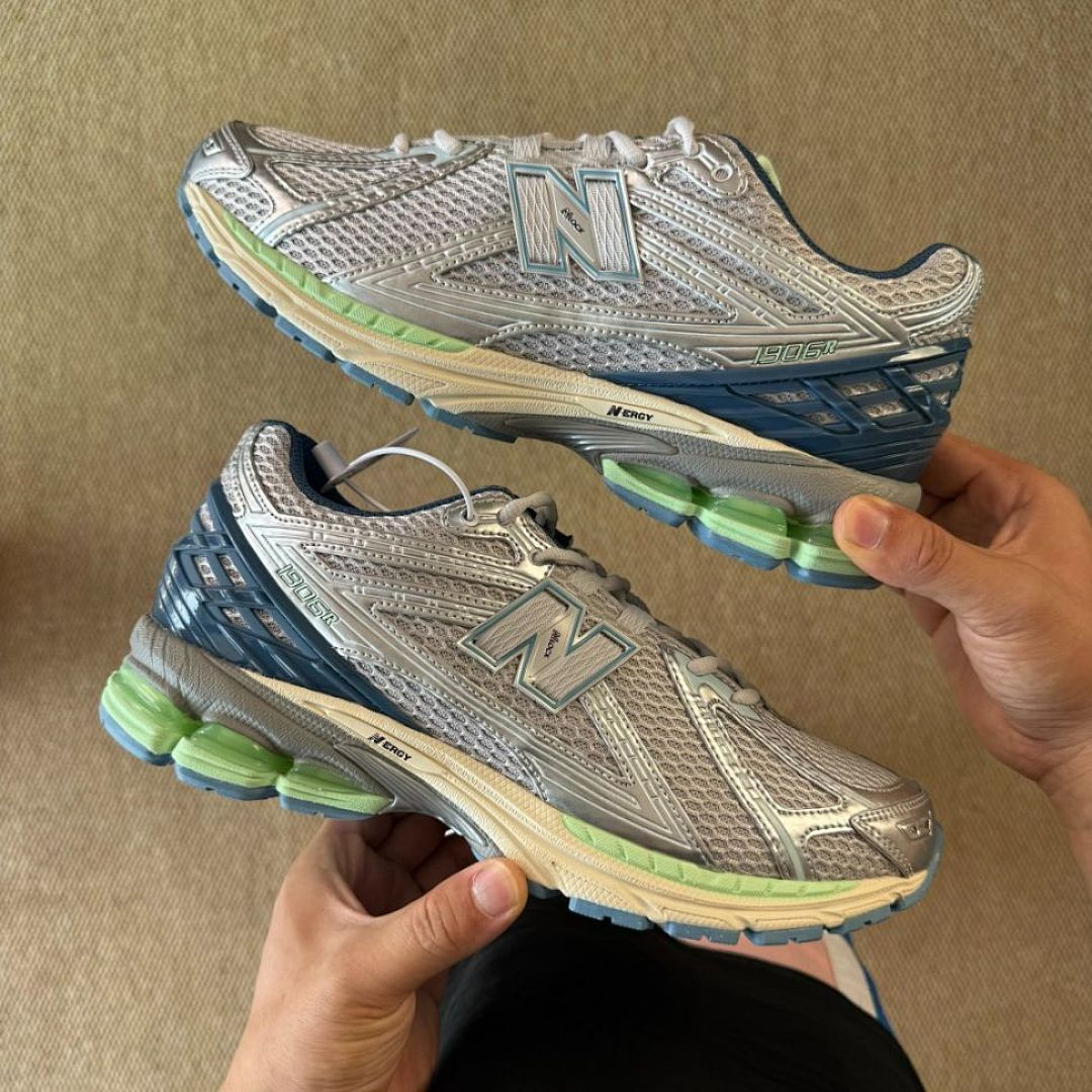 New Balance 1906R Metallic Silver True Blue M1906RB