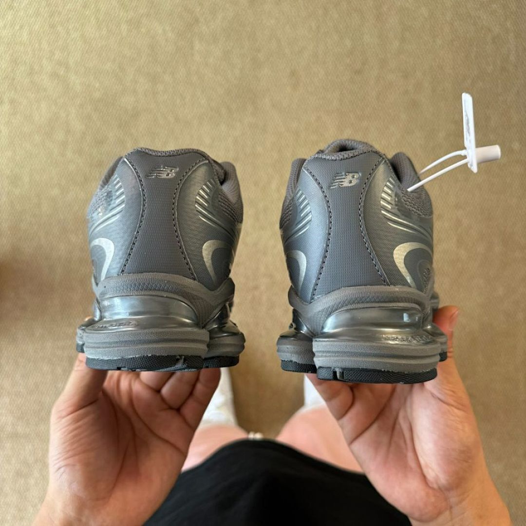 New Balance 1906R Shox Grey