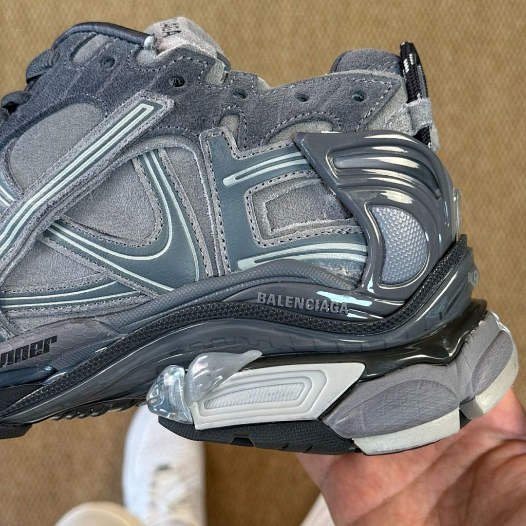 Balenciaga Runner Sneaker Grey 677403W3RFN1290