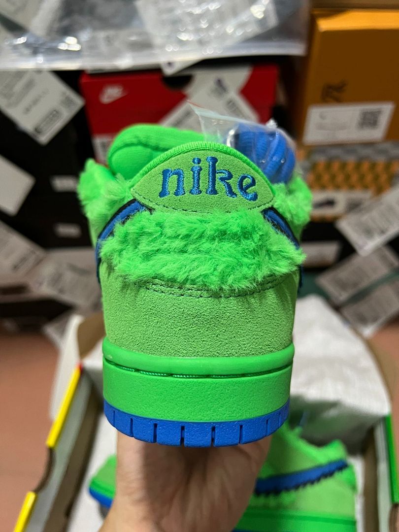 Nike SB Dunk Low Grateful Dead Bears Green CJ5378-300