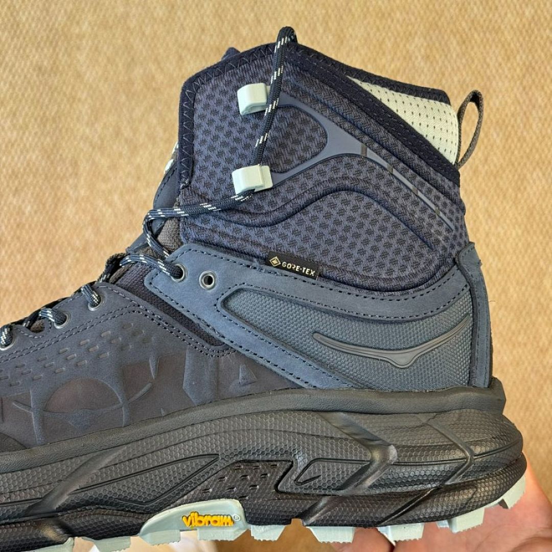 Hoka Kaha 2 GTX Mid Hiking Boots Outer Space Shifting Sand