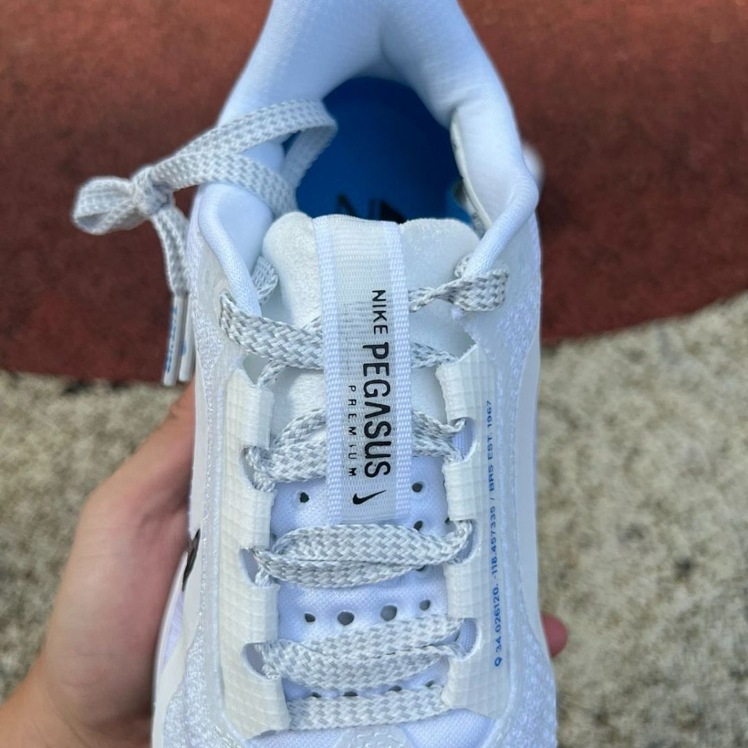 Nike Air Zoom Vomero 16 White Black Racer Blue DA7694-103
