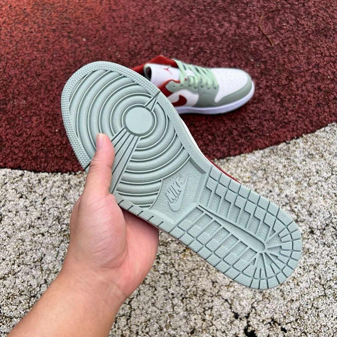 Air Jordan 1 Low SE Craft 'Light Olive' DM9652-102