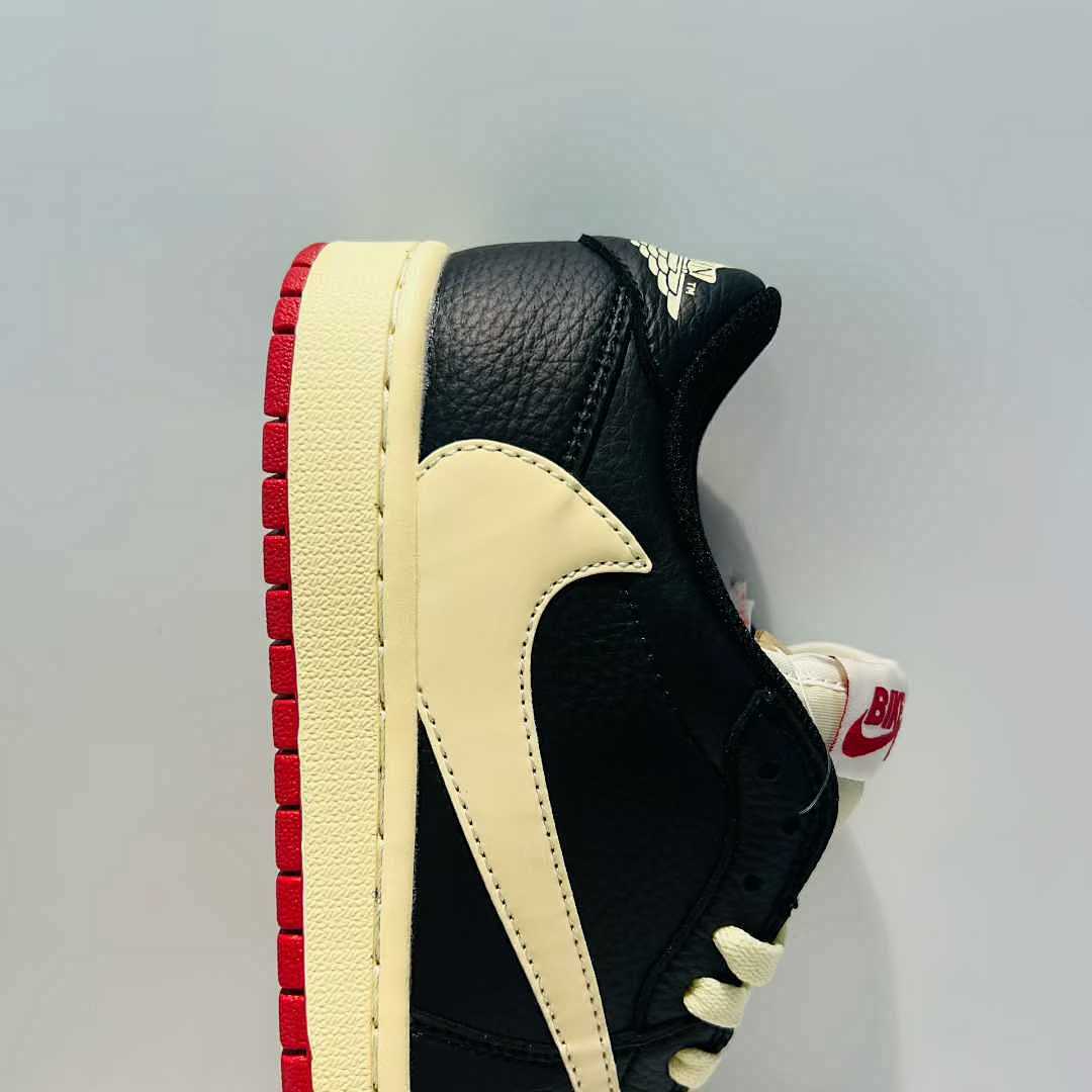 Travis Scott x Air Jordan 1 Low OG SP Phantom Black Red Cream Sneakers DM7866-001