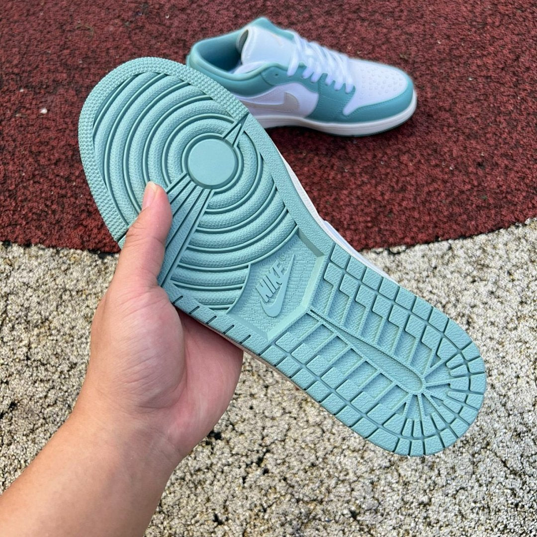 Air Jordan 1 Low 'Vintage Green' DQ8422-300
