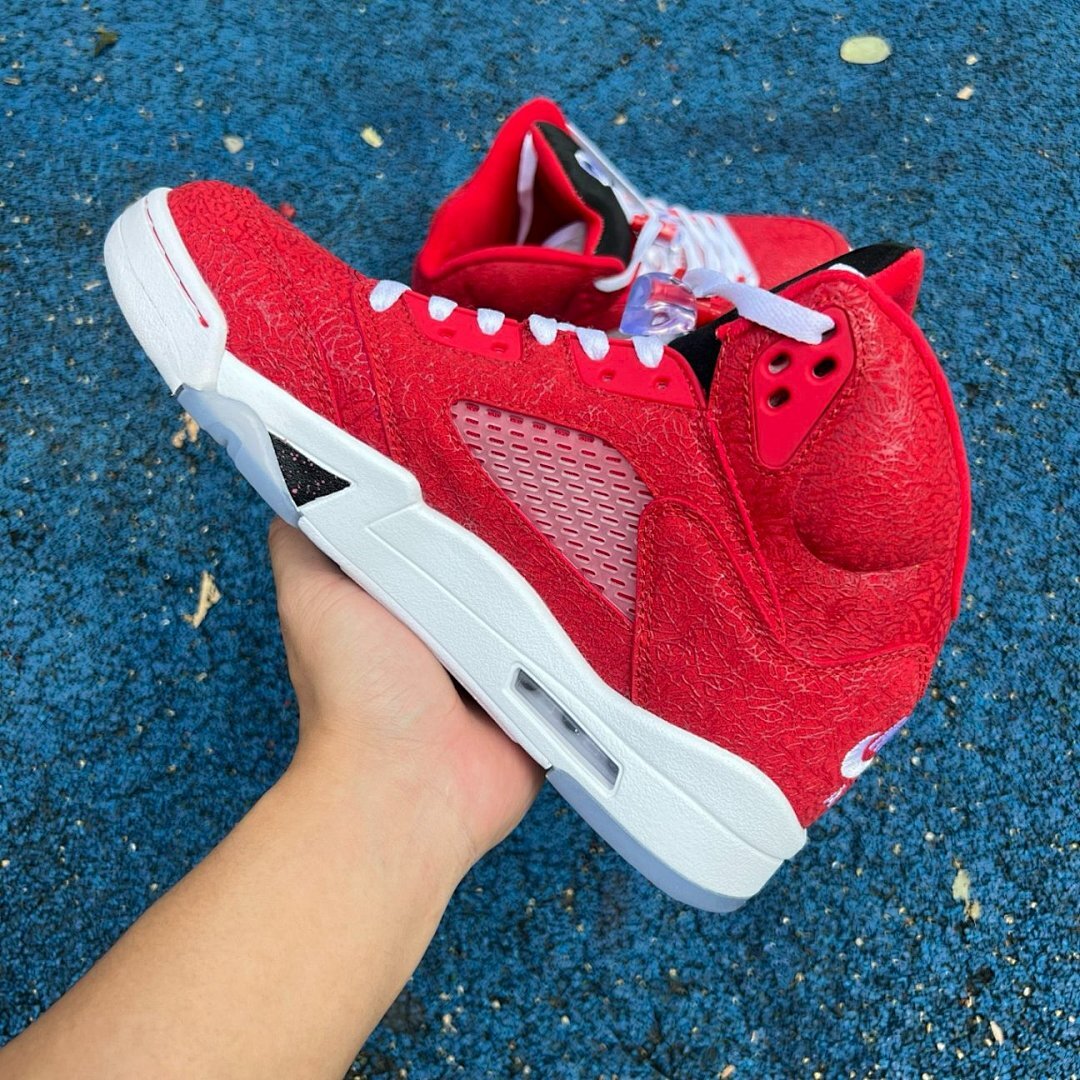 Air Jordan 5 Retro "Raging Bull" DD0587-600
