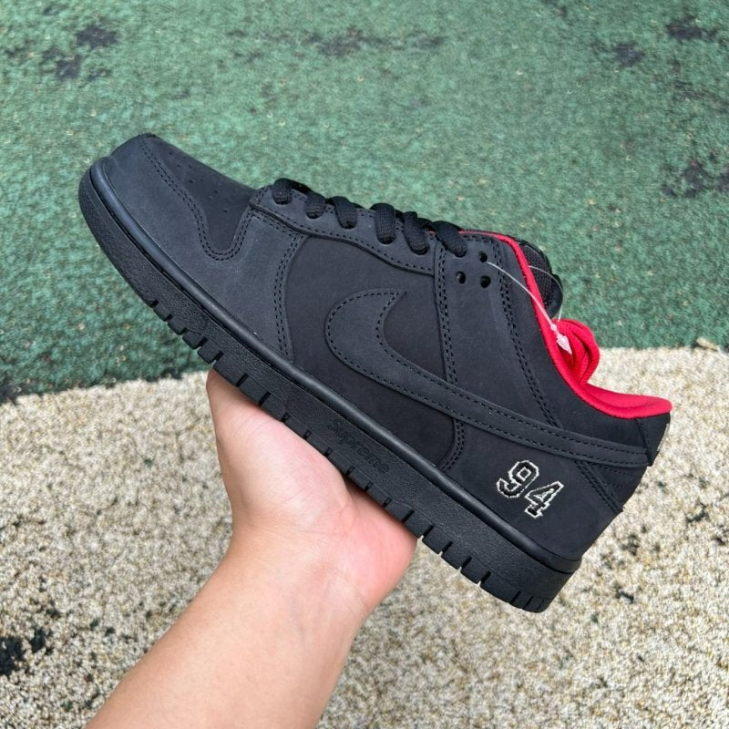 Nike SB Dunk Low Supreme '94 Black Red 428925-001