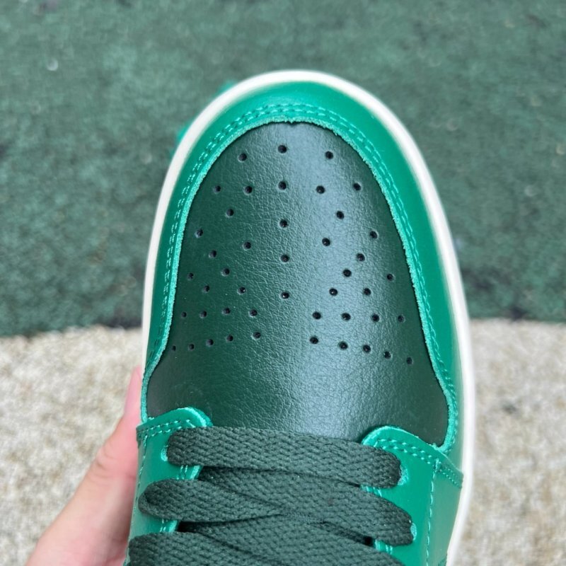 Air Jordan 1 Low Lucky Green Dark Grey Fuchsia Dream 553558-306