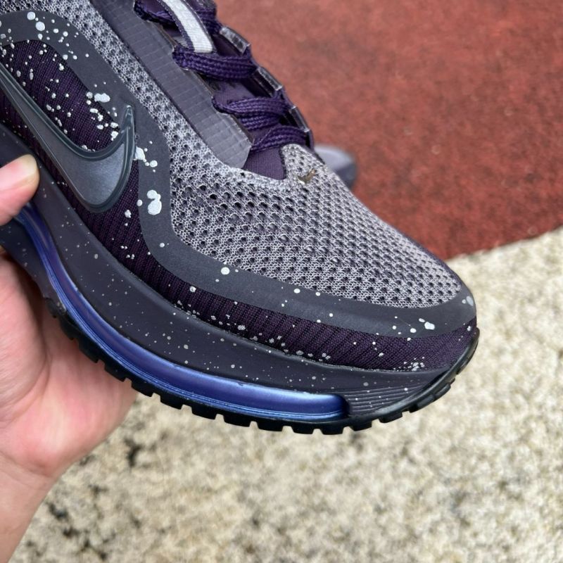 Nike Air Zoom Indigo Speckled Running Shoes with Metallic Silver Swoosh