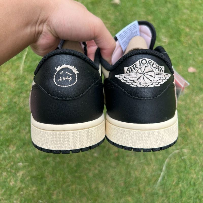 Travis Scott x Air Jordan 1 Low OG SP Olive DZ4137-106