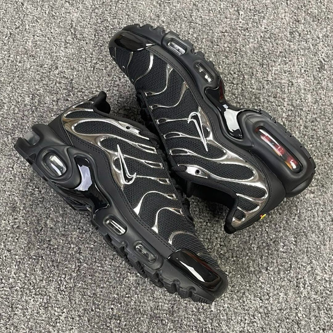 Nike Air Max Plus Black Metallic Silver CD06094-001