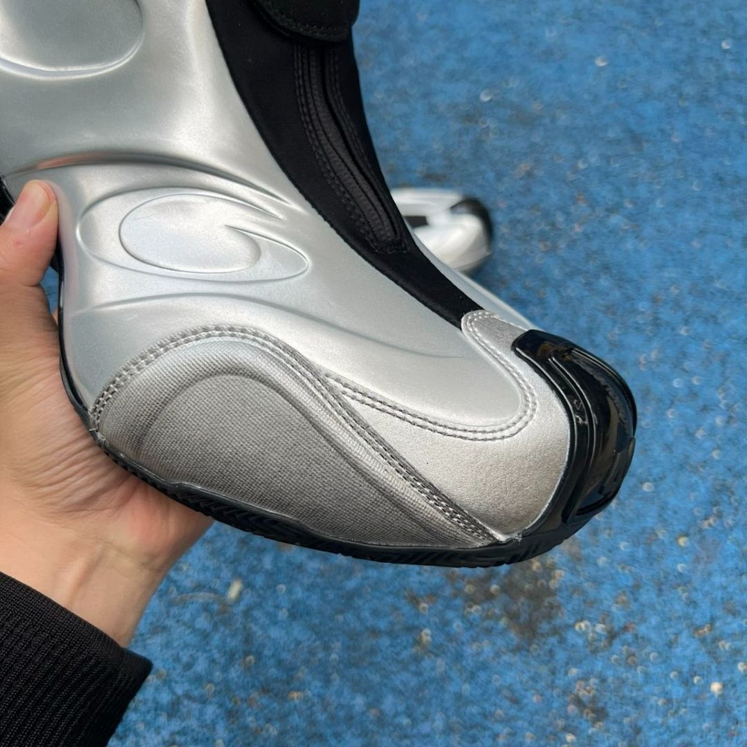 Balenciaga Zen Sneaker 617506 W1702 8100 Metallic Silver Black Luxury Designer Fashion Trainers