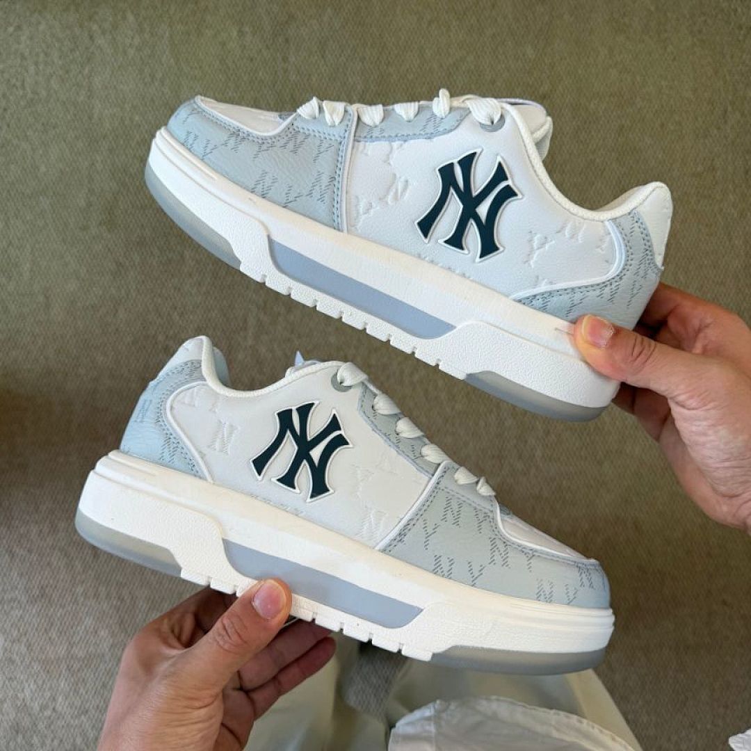 MLB Korea New York Yankees Monogram Chunky Liner Low Sneakers Light Blue 3ASCHL13N-50BLL