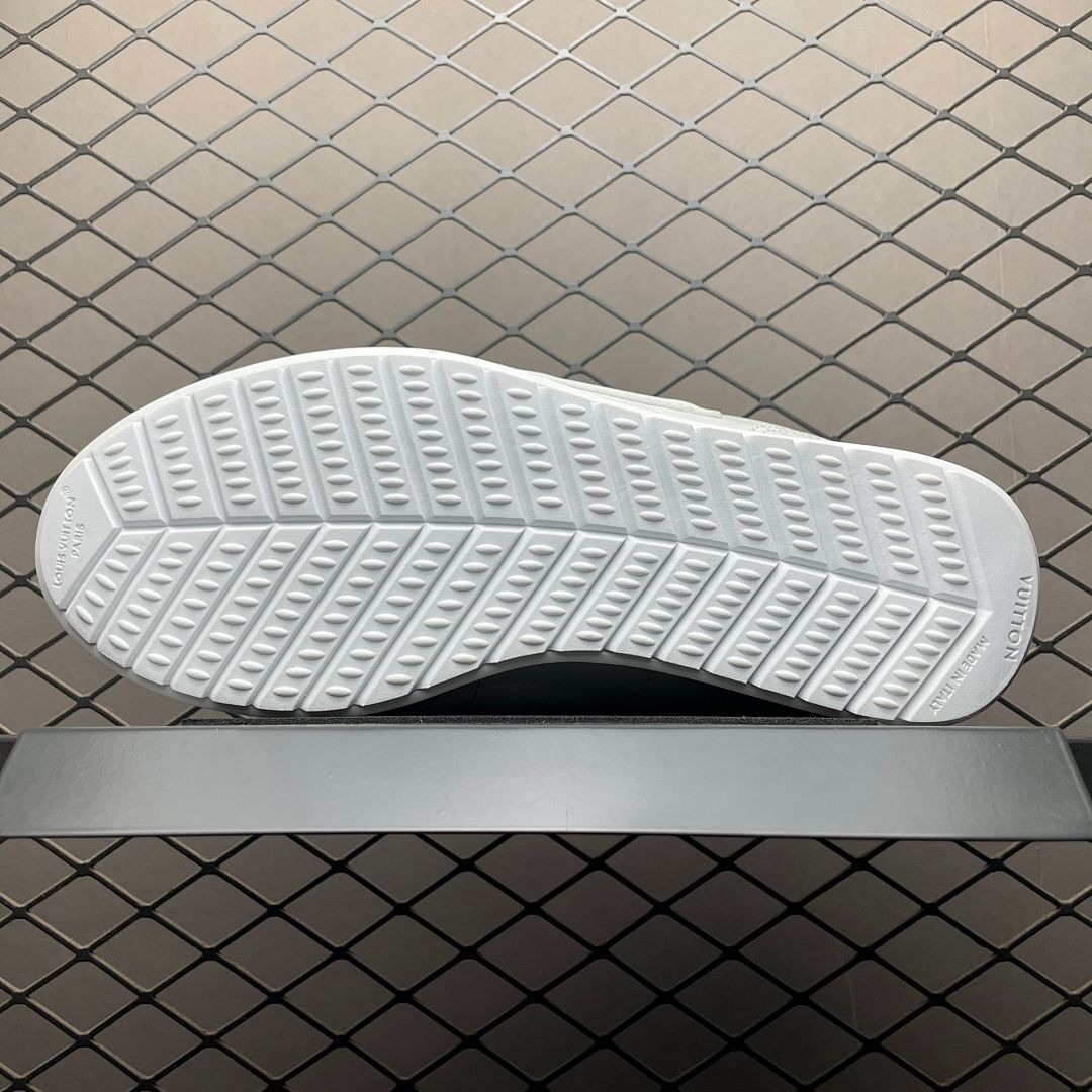 Louis Vuitton Run Away Sneaker White Leather Low Top 1A8KII