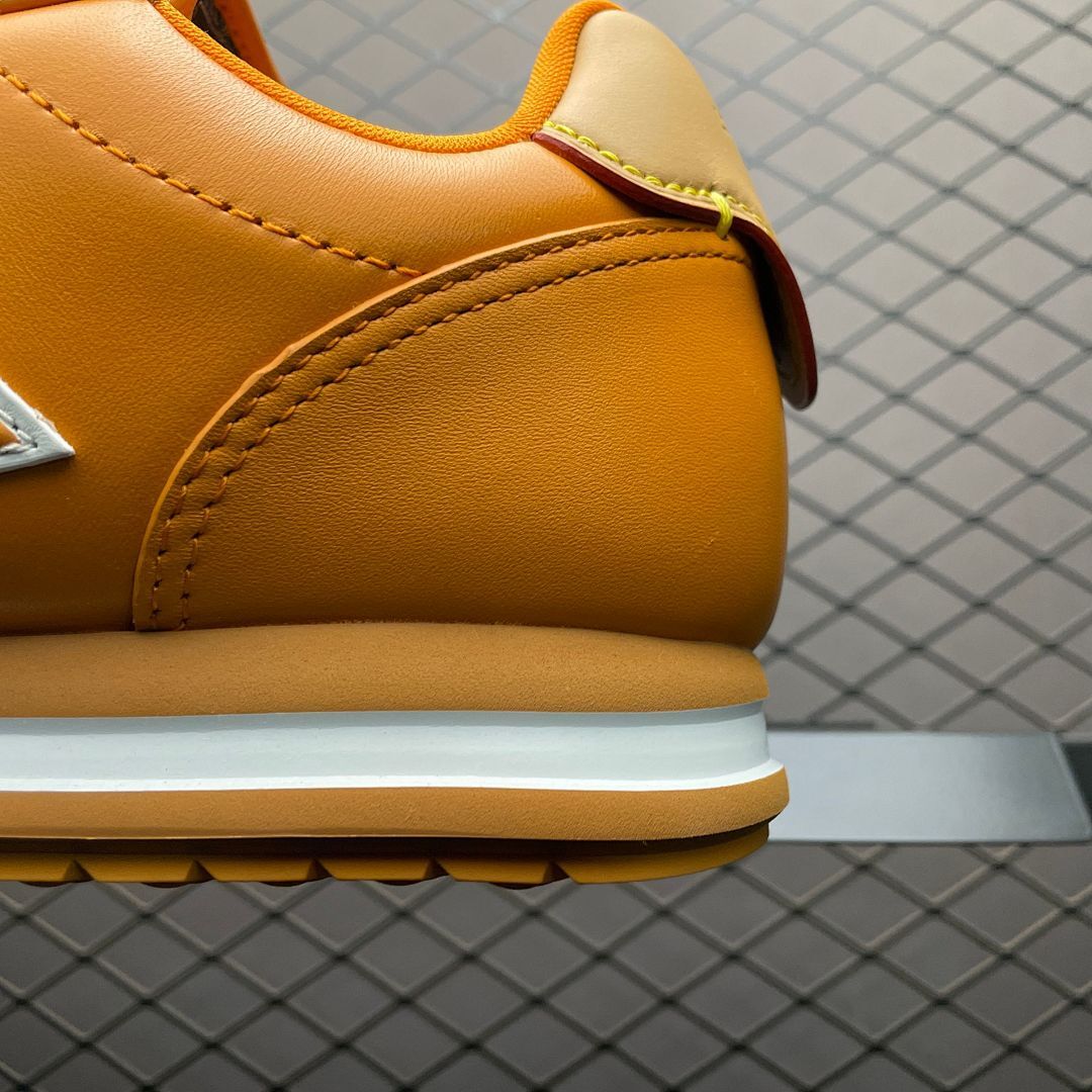 Louis Vuitton LV Runner Tactic Sneaker Orange 1A9B6H