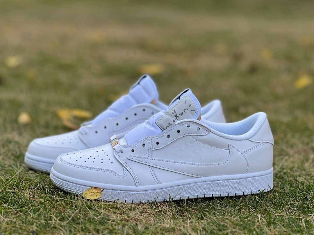 Travis Scott x Air Jordan 1 Low OG SP Sail University Red Phantom White DM7866-160 Cactus Jack Sneakers