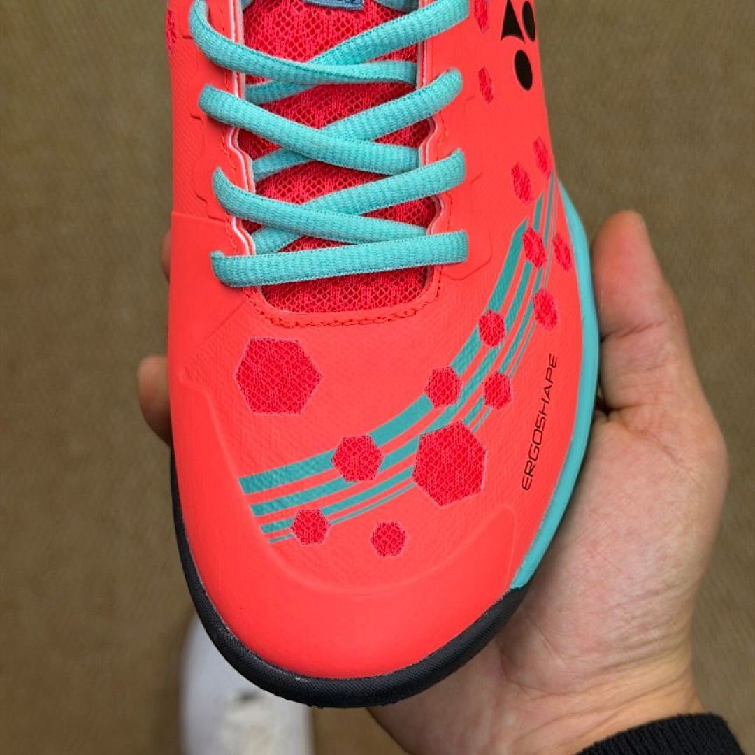 Yonex Strider Beat Badminton Shoes - Coral Red Aqua Blue ERGOSHAPE