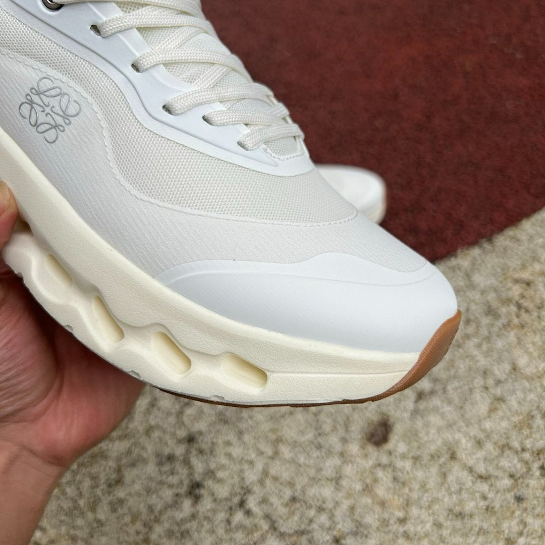 On Running CloudTec Phase Undyed Running Shoes